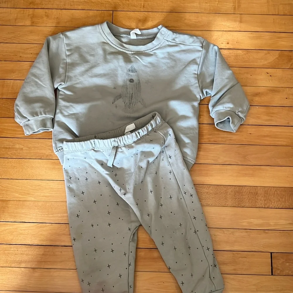 Quincy Mae Rocketship Sweatshirt/Sweatpant Set 6-12 months